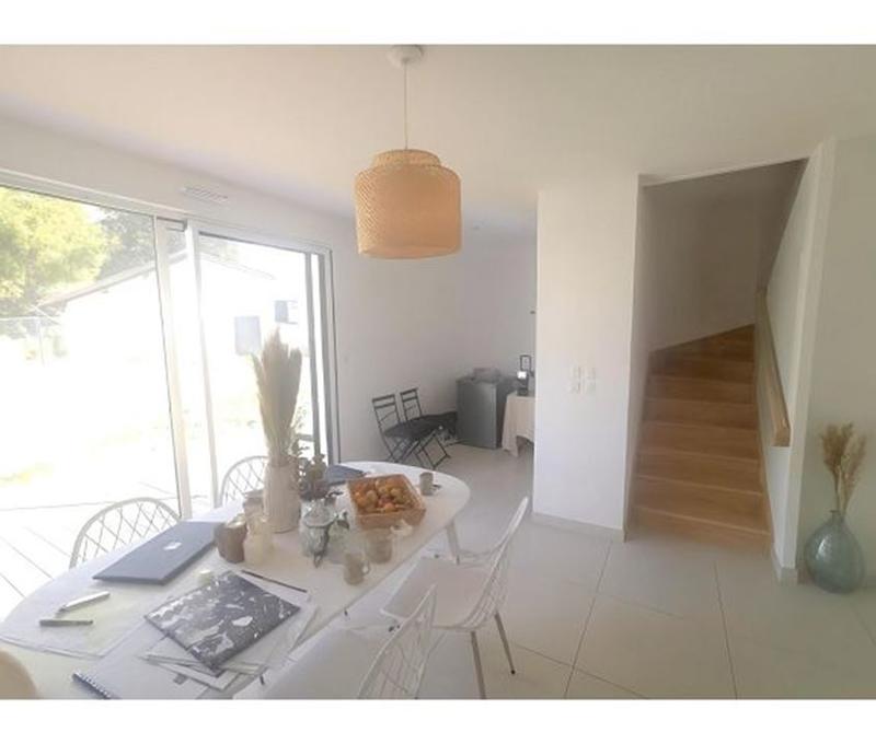 Maison traditionnelle - 88 m² - 4 pièces