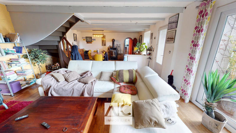 Maison - 195 m² - 8 pièces