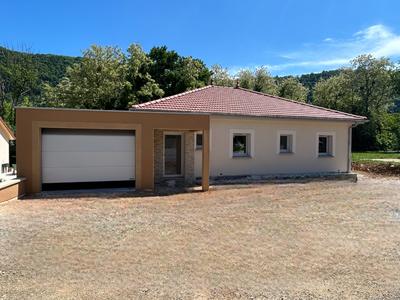 Maison - 111 m² - 4 pièces