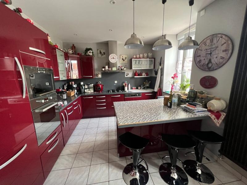 Immeuble - 182 m² - 7 pièces