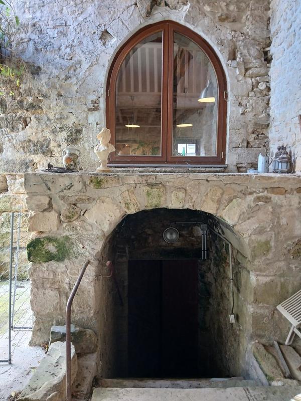 Maison - 202 m² - 6 pièces