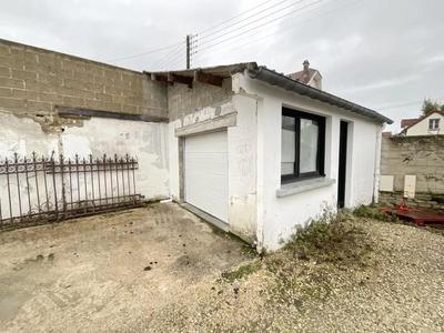 Loft - 237 m² - 2 pièces