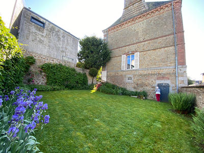 Maison - 220 m² - 9 pièces