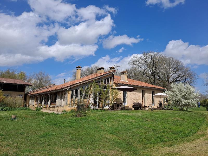 Maison - 246 m² - 6 pièces