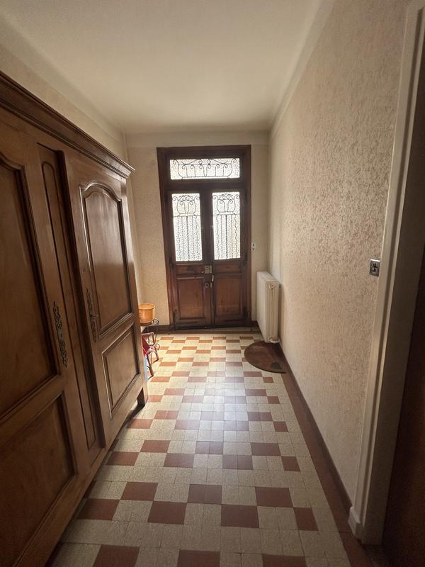 Maison traditionnelle - 188 m² - 7 pièces