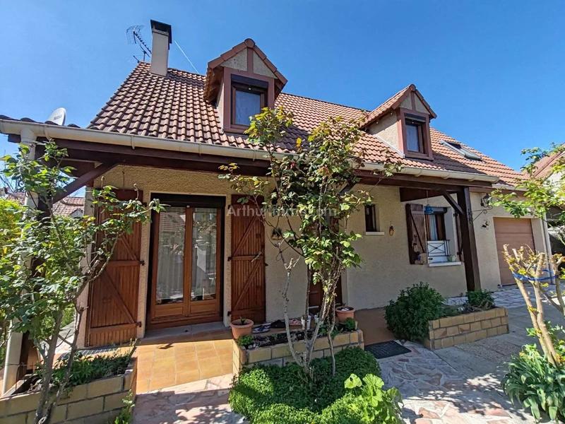 Maison - 121 m² - 7 pièces