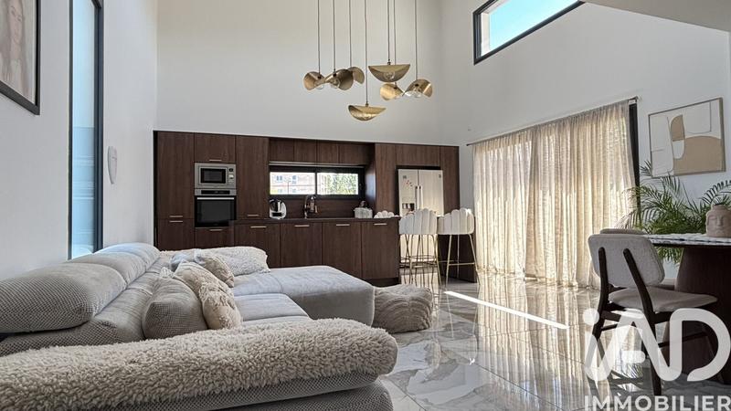 Maison - 120 m² - 4 pièces