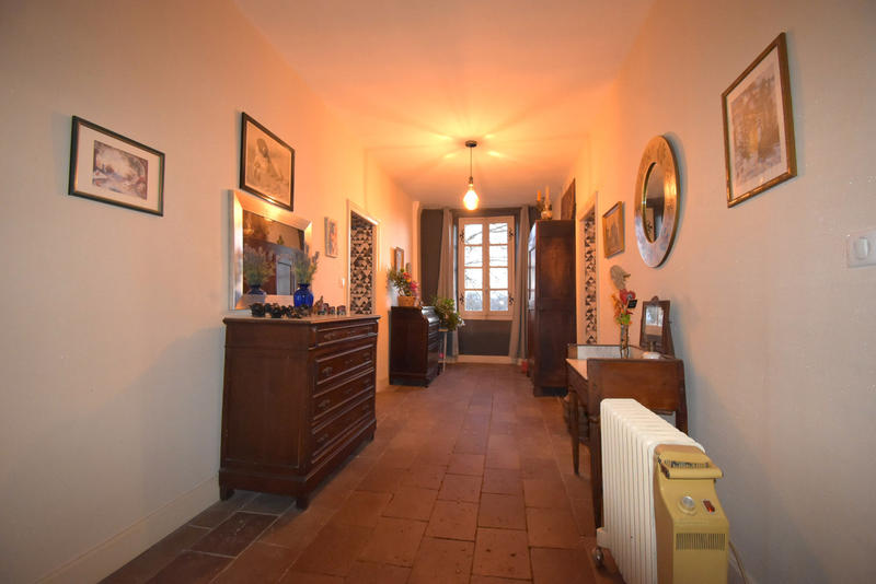 Maison - 379 m² - 13 pièces