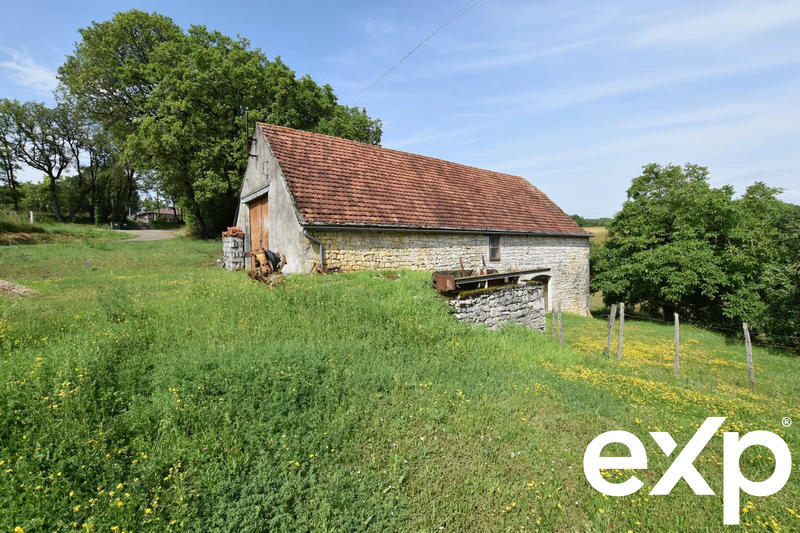 Maison - 326 m² - 3 pièces