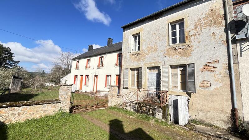 Maison - 274 m² - 11 pièces