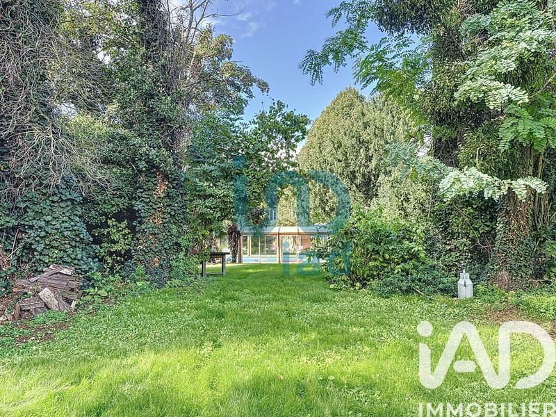 Maison - 361 m² - 8 pièces