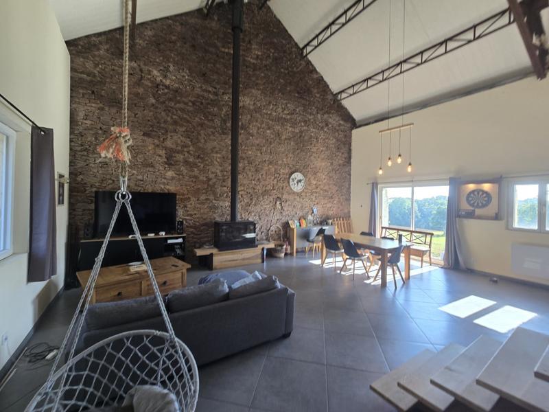 Maison - 223 m² - 8 pièces