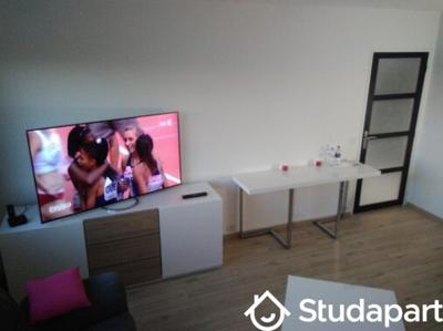 Chambre - 10 m² - 1 pièce