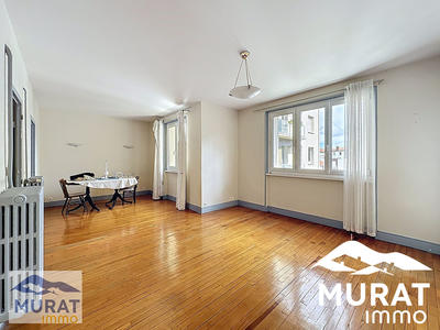 Appartement - 81 m² - 5 pièces