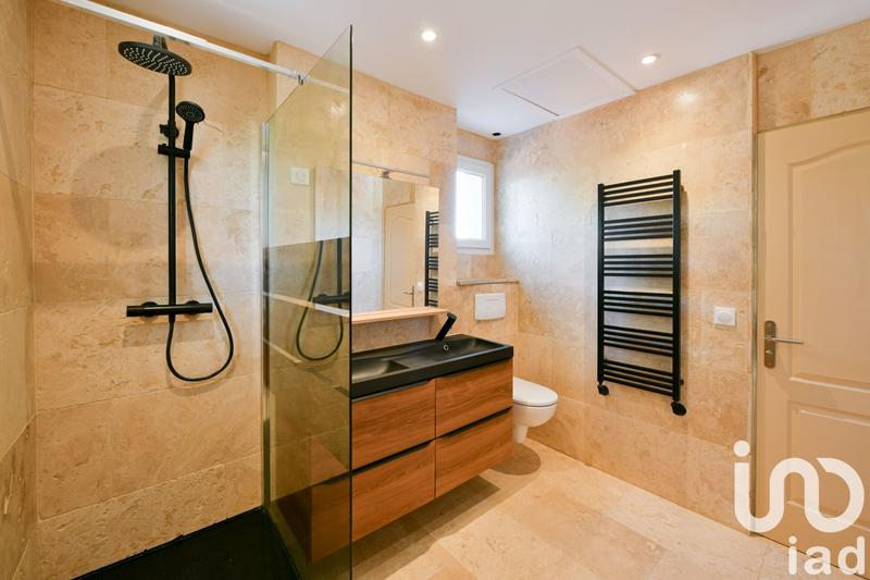 Maison - 97 m² - 5 pièces