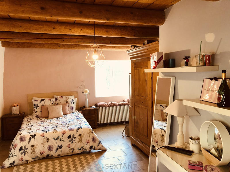 Maison - 220 m² - 6 pièces