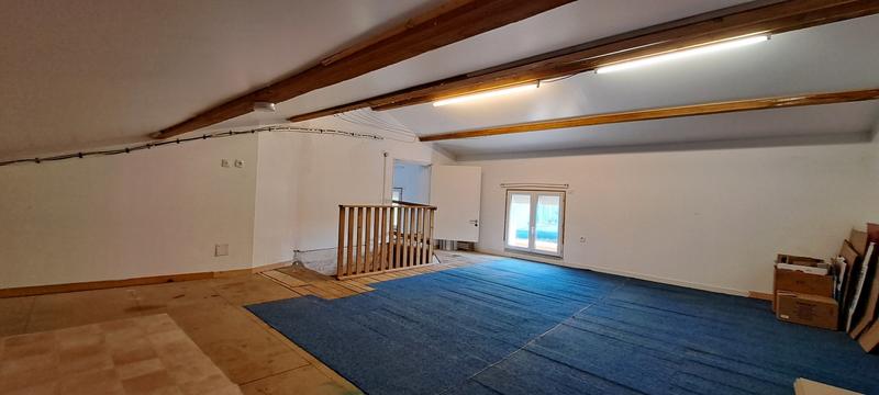 Maison - 246 m² - 7 pièces