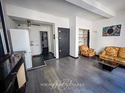 Immeuble - 103 m² - 6 pièces