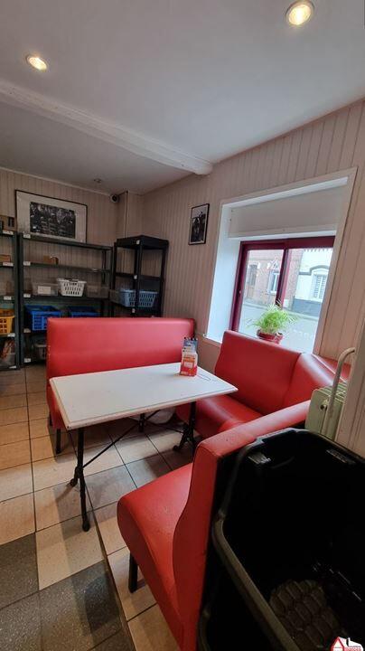 Magasins - 81 m² - 1 pièce