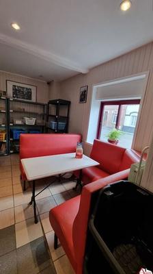 Magasins - 81 m² - 1 pièce