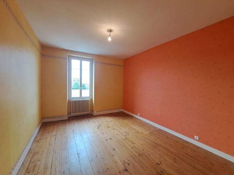 Maison - 230 m² - 8 pièces