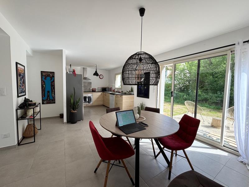 Maison traditionnelle - 94 m² - 5 pièces