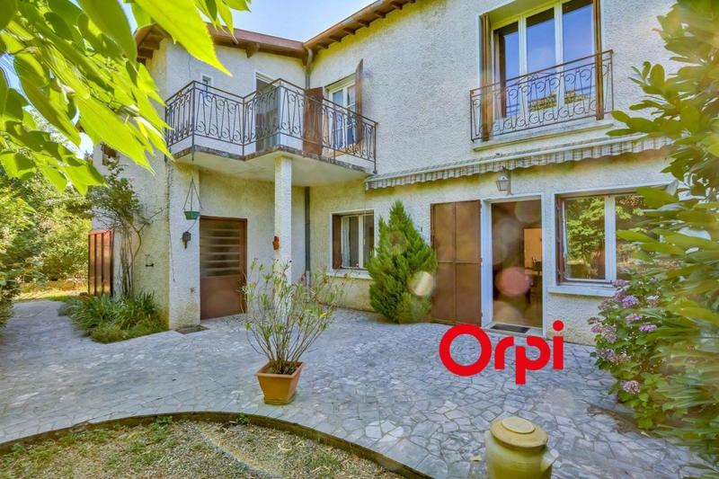 Maison - 194 m² - 6 pièces