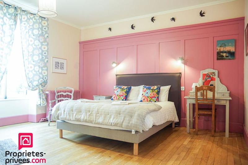 Maison - 320 m² - 10 pièces