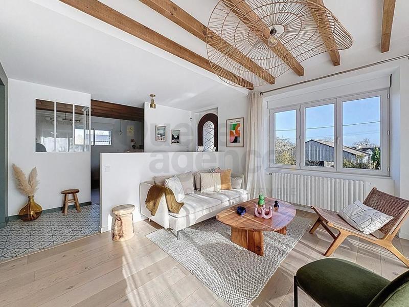 Maison - 160 m² - 8 pièces