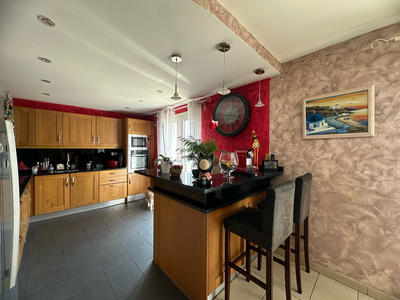 Maison - 105 m² - 7 pièces