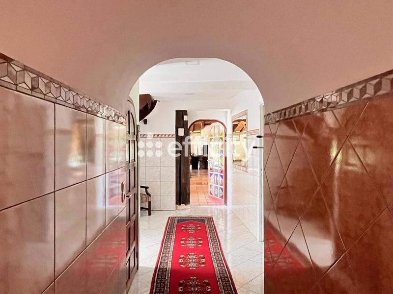 Demeure - 420 m² - 6 pièces