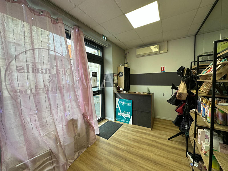 Local commercial - 80 m² - 4 pièces