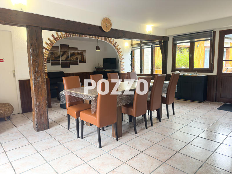 Maison - 375 m² - 19 pièces