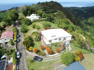 Maison - 144 m² - 6 pièces