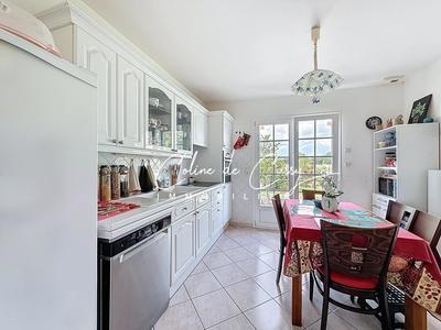 Maison - 184 m² - 6 pièces