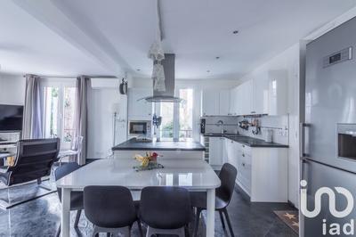 Maison - 134 m² - 7 pièces