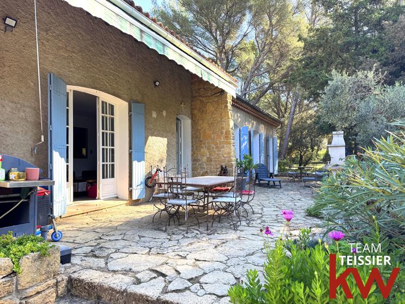 Maison - 301 m² - 5 pièces