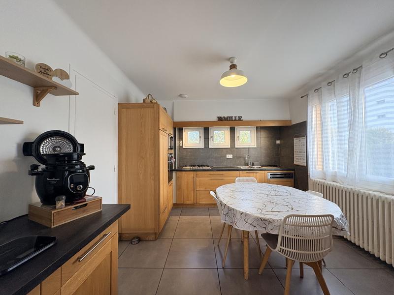 Maison - 163 m² - 7 pièces