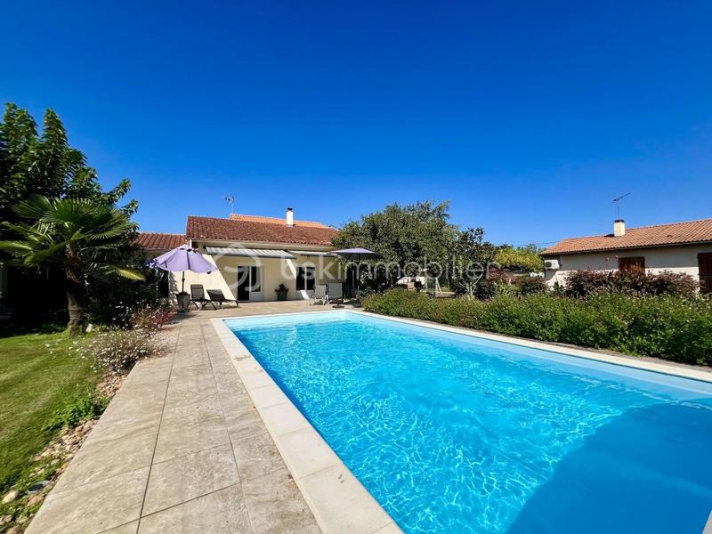 Maison - 218 m² - 7 pièces