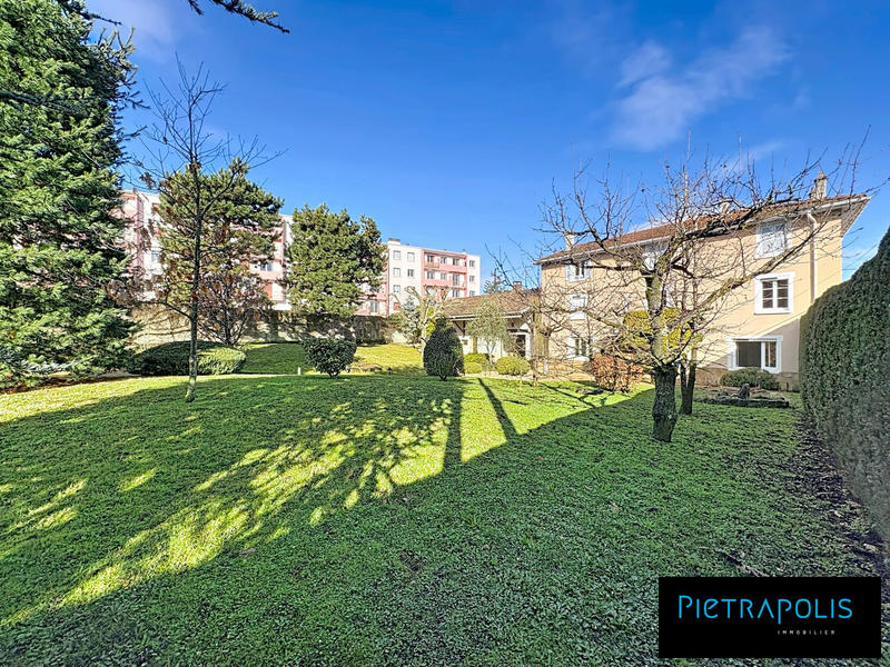 Maison - 112 m² - 4 pièces