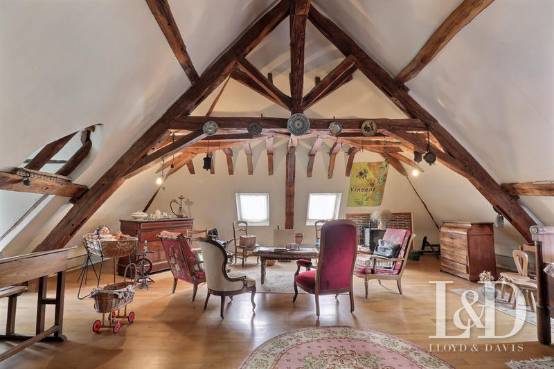 Duplex - 189 m² - 9 pièces