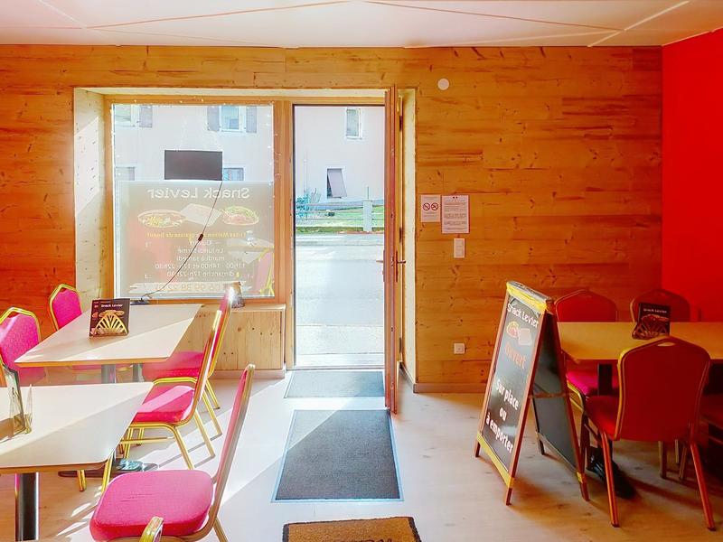 Local commercial - 70 m² - 3 pièces