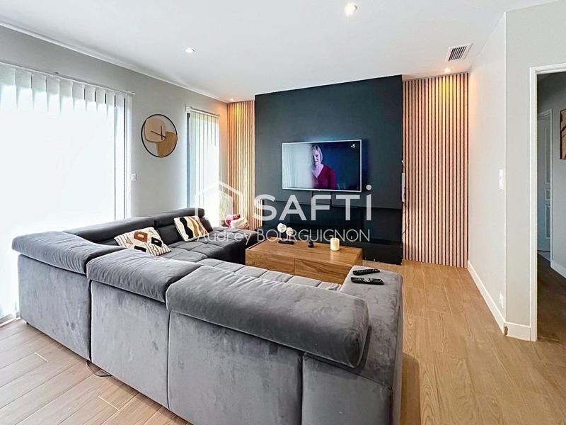 Maison - 105 m² - 5 pièces