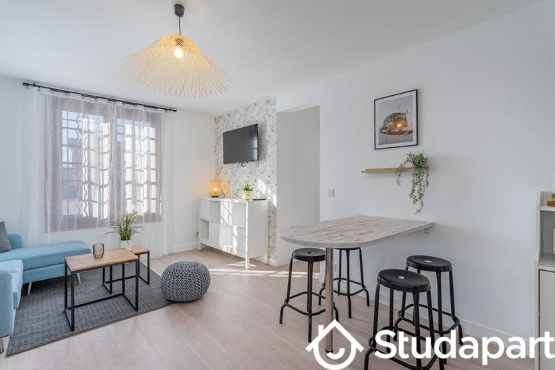 Chambre - 9 m² - 1 pièce