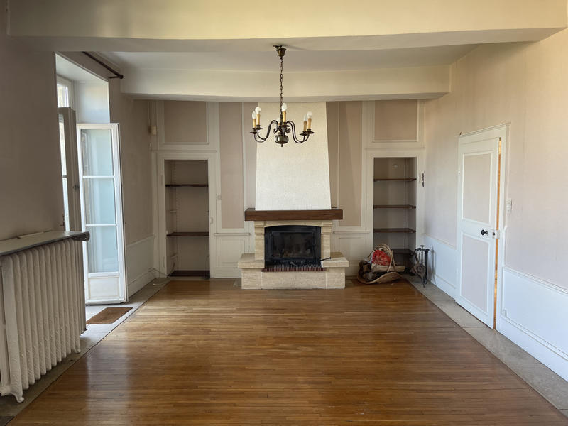 Maison - 330 m² - 10 pièces