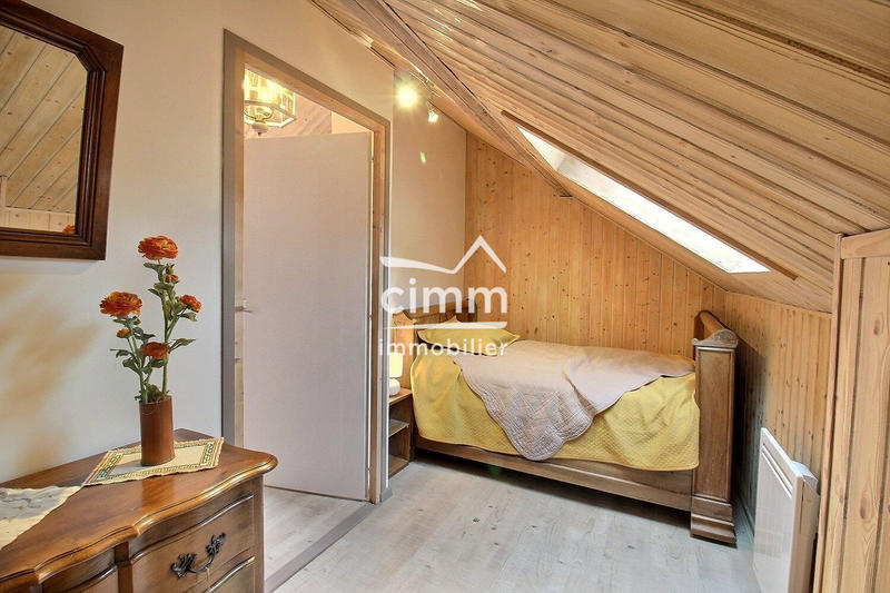 Maison - 273 m² - 10 pièces