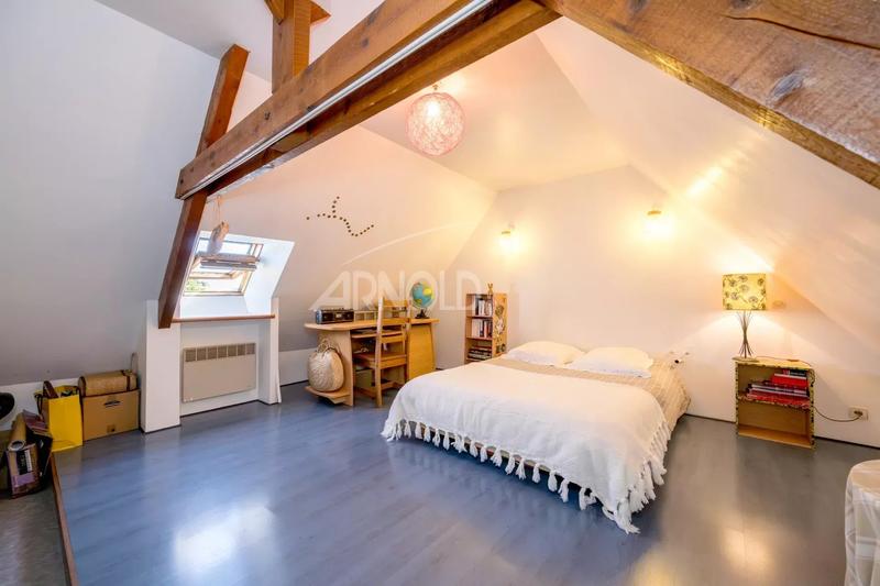 Maison - 137 m² - 8 pièces