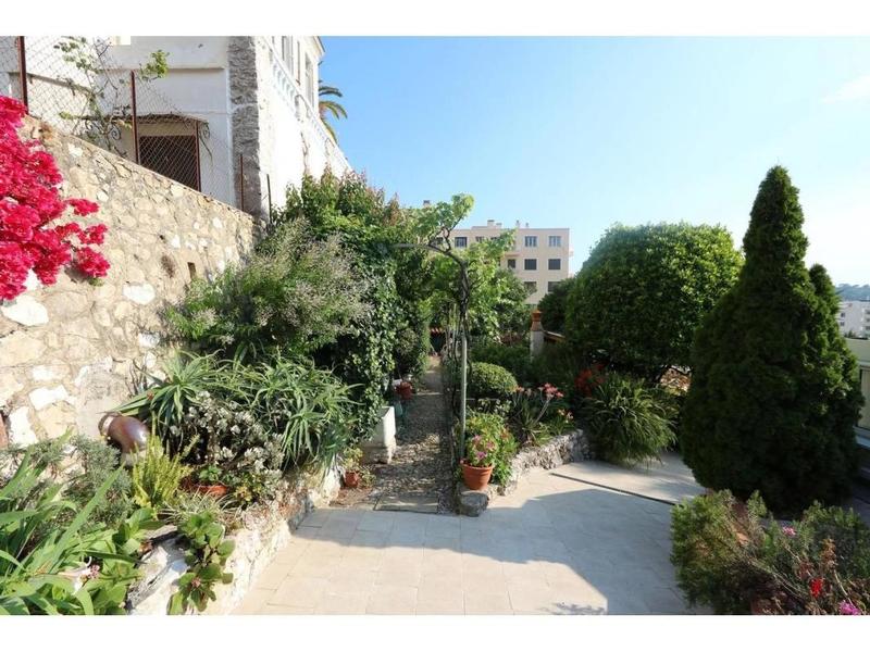 Villa - 90 m² - 2 pièces