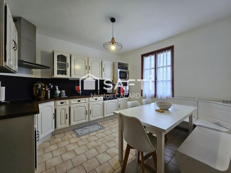 Maison - 170 m² - 7 pièces