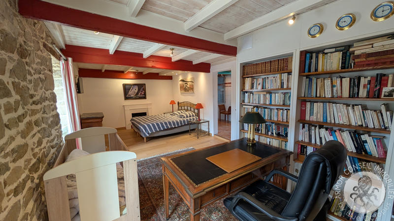 Maison - 281 m² - 10 pièces